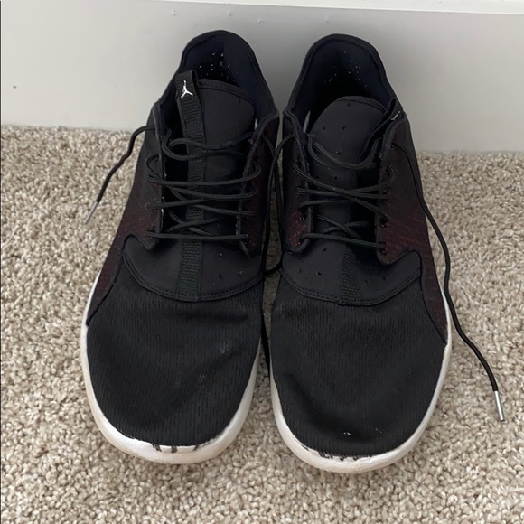 Jordan Trainers - Picture 2 of 3